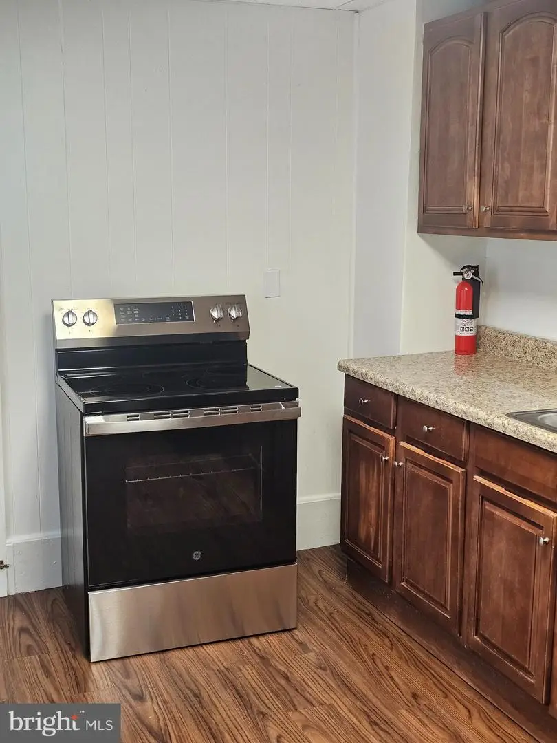 427 Oak St, Coatesville, PA 19320 - Image #3