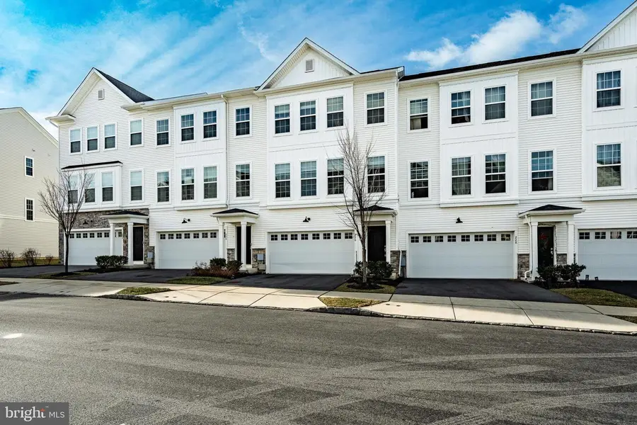 226 Red Leaf Ln, Exton, PA 19341 - Image #3