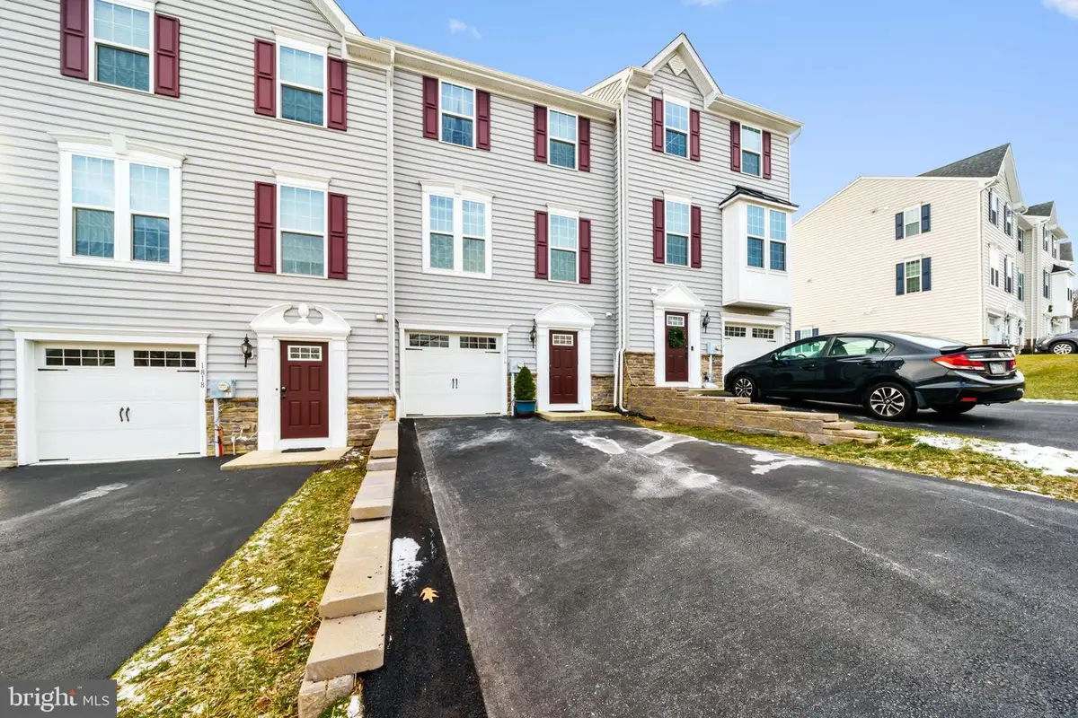 1816 Honeysuckle Ct, Downingtown, PA 19335 - Image #1