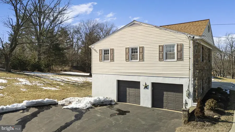 220 Coldstream Rd, Phoenixville, PA 19460 - #3