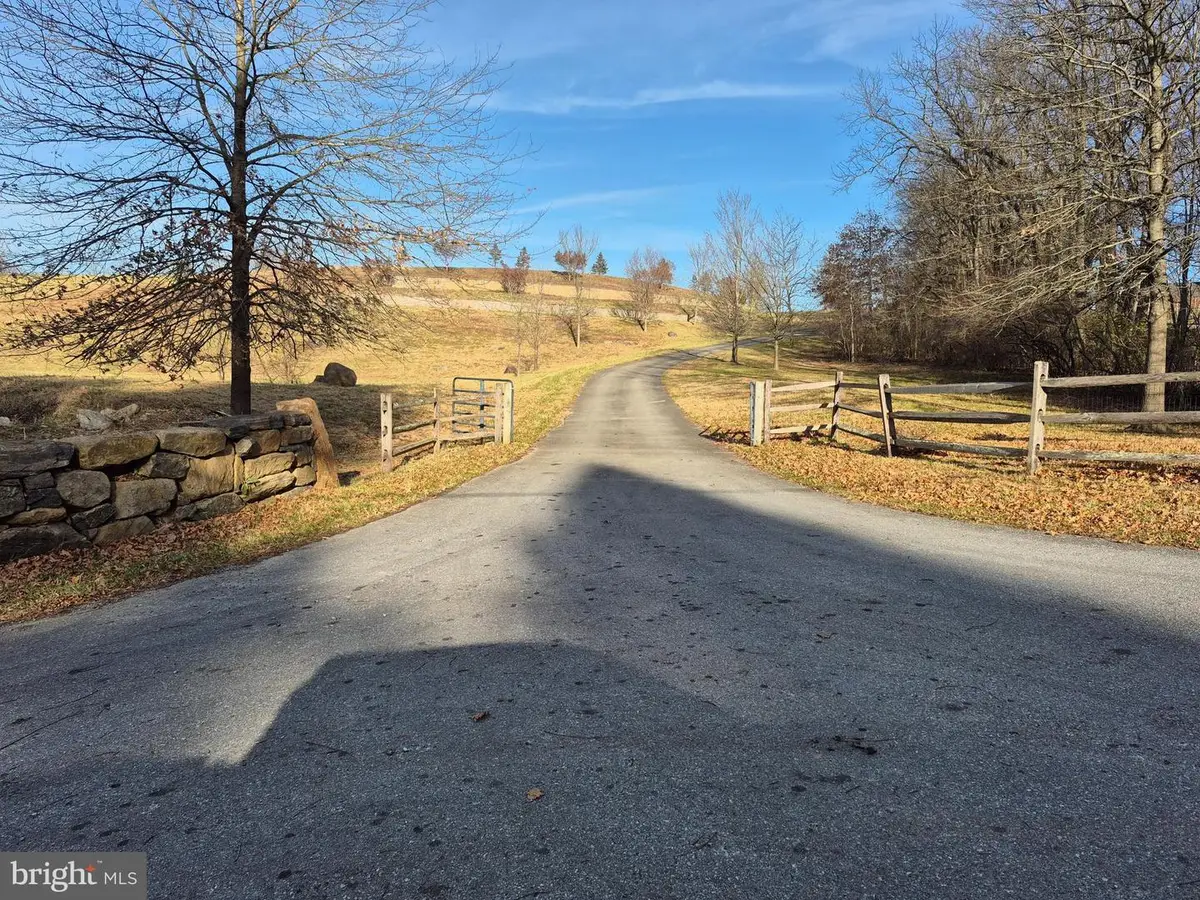 5 Triblers Ford Ln, West Chester, PA 19382 - Image #1