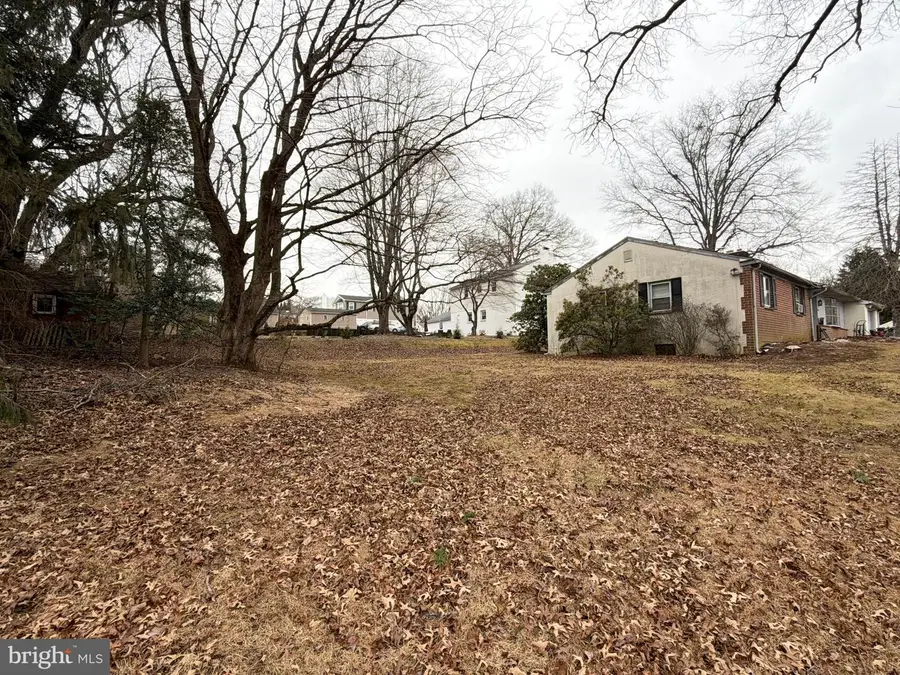 800 Falcon Ln, West Chester, PA 19382 - Image #2