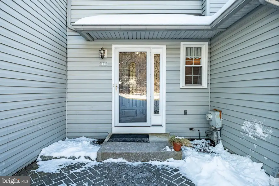 300 Revere Ct, Coatesville, PA 19320 - Image #2