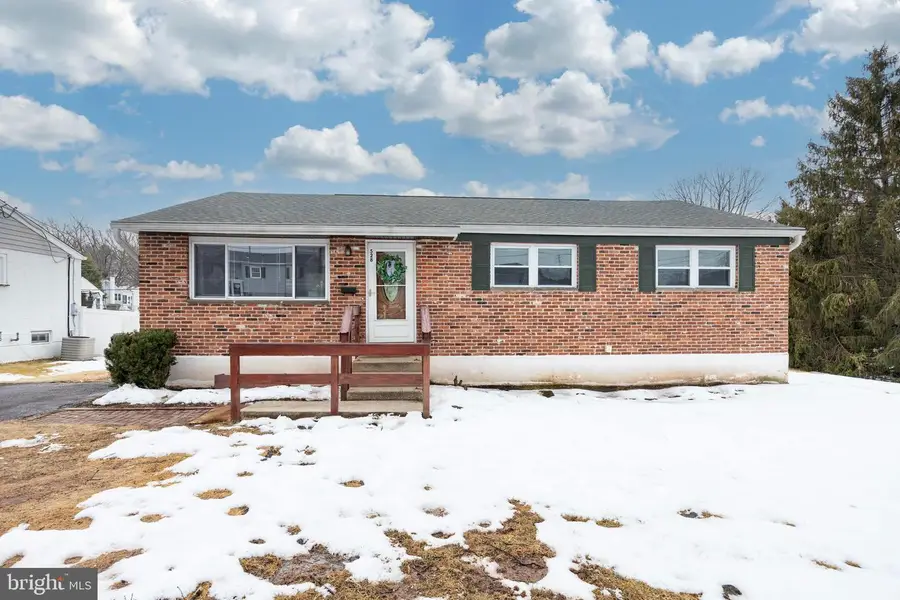 528 Virginia Ave, Phoenixville, PA 19460 - #3