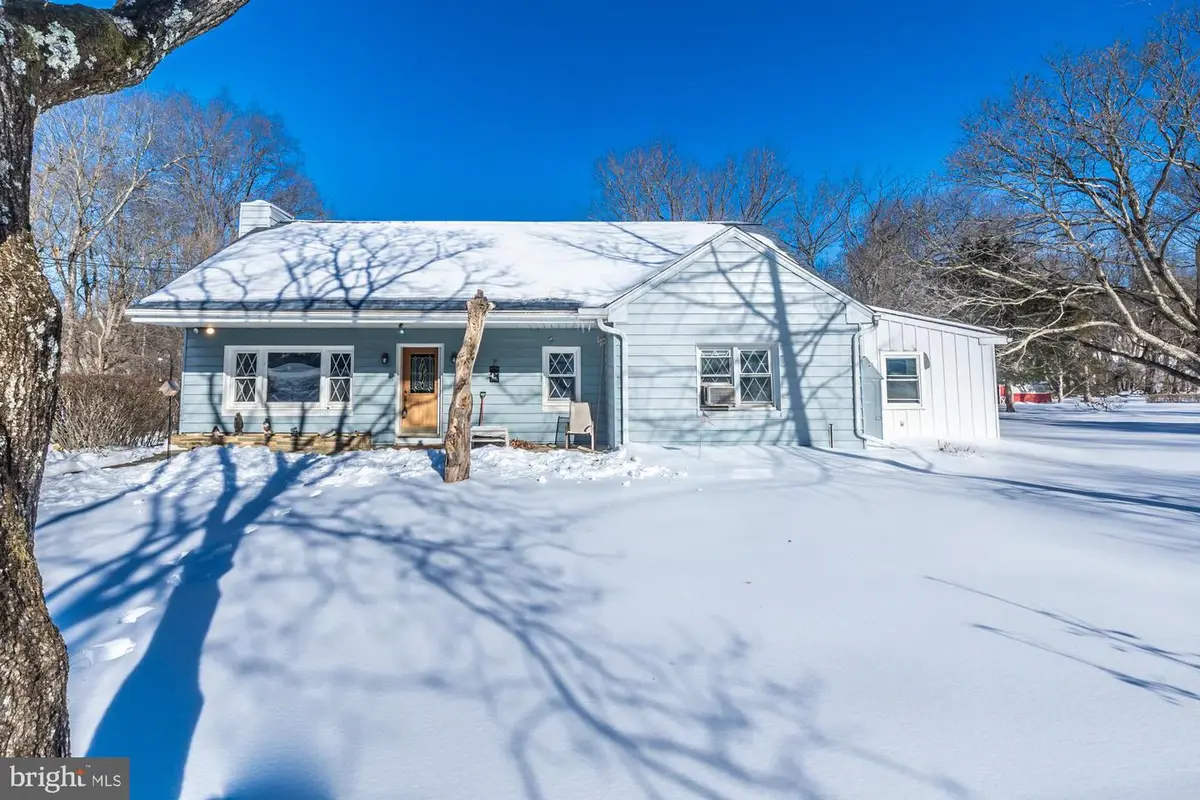 360 Oaklyn Rd, Coatesville, PA 19320 - Image #1