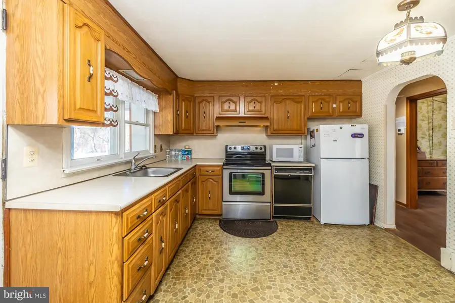 360 Oaklyn Rd, Coatesville, PA 19320 - Image #3