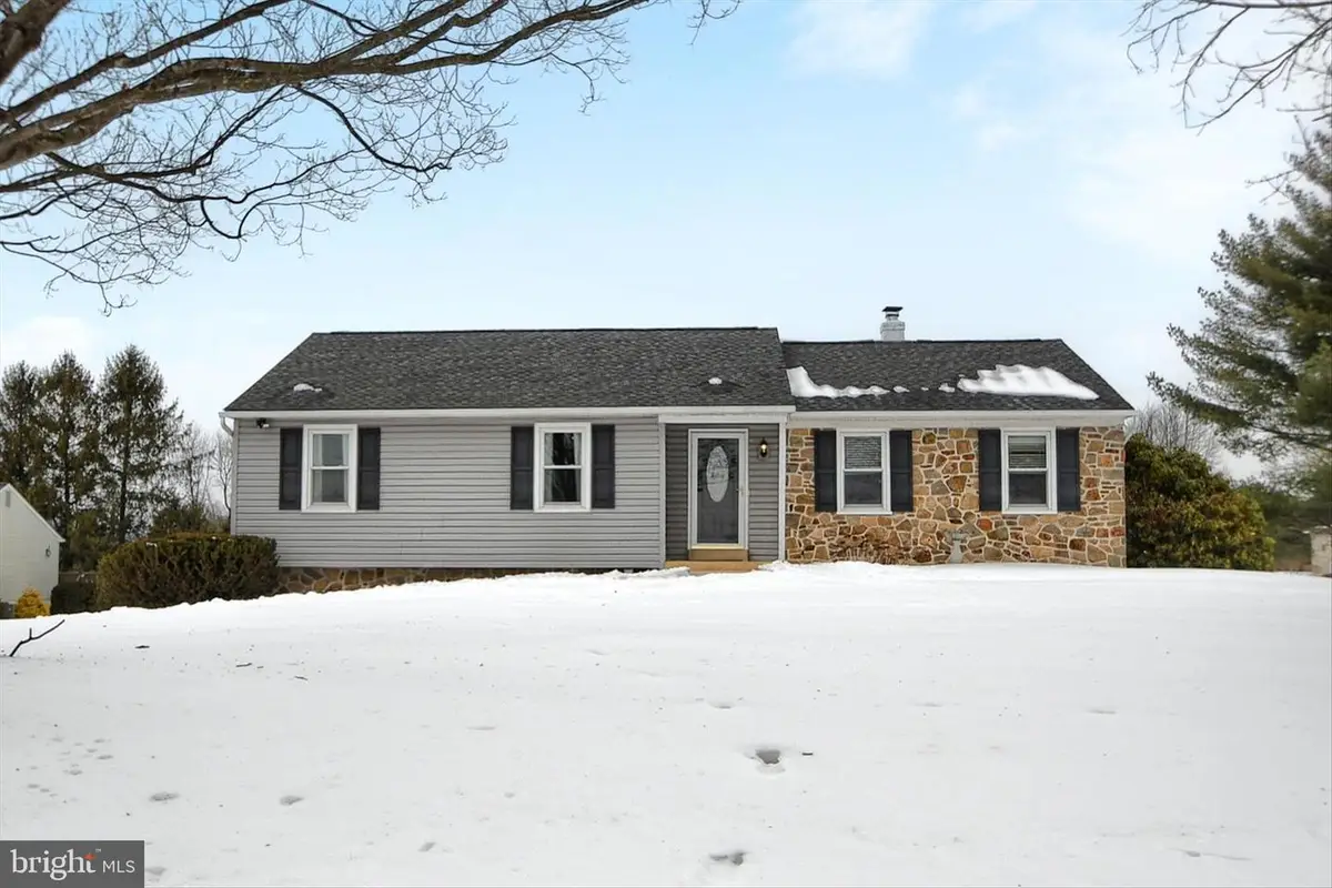 129 Clearview Dr, Downingtown, PA 19335 - #1