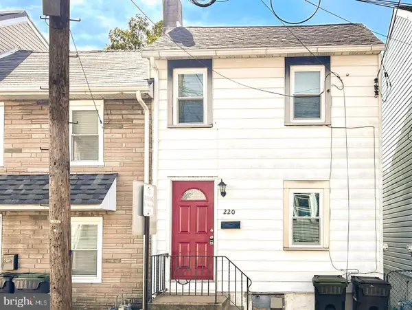 220 Saint Marys St, PHOENIXVILLE, PA 19460