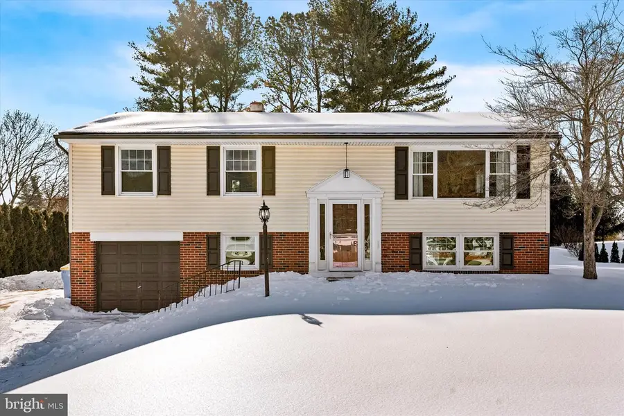 108 E 1st Ave, Parkesburg, PA 19365 - Image #2