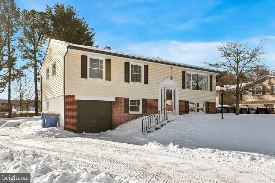 108 E 1st Ave, Parkesburg, PA 19365 - Image #3