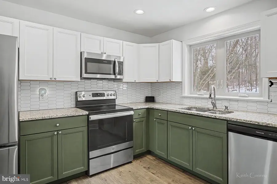 8 Laurel Dr, Glenmoore, PA 19343 - #3