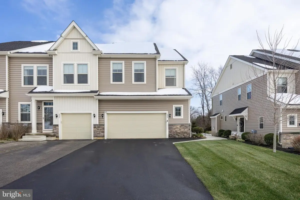 235 Kestrel Ct, Kennett Square, PA 19348 - Image #1