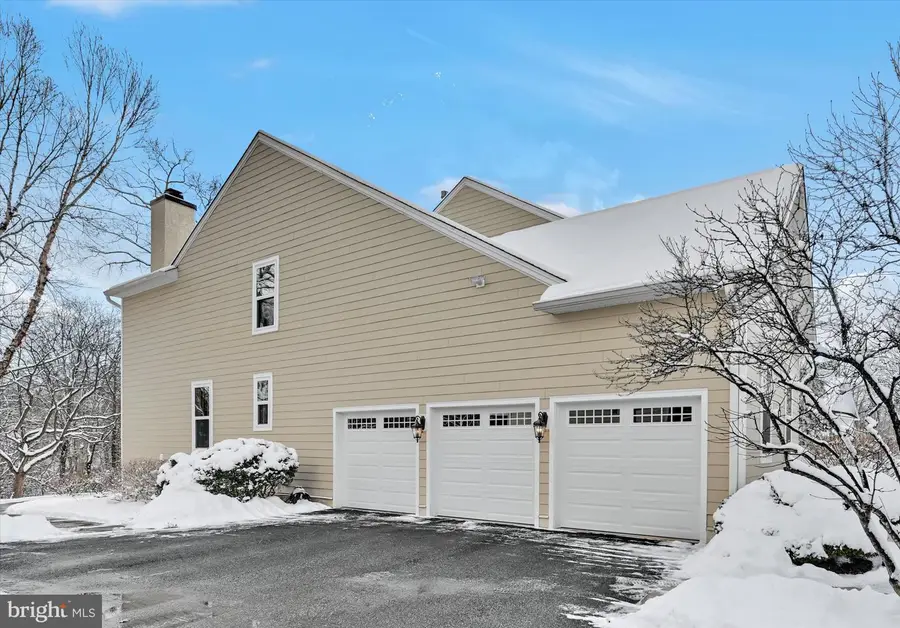 413 Partridgeberry Ln, Chester Springs, PA 19425 - #3