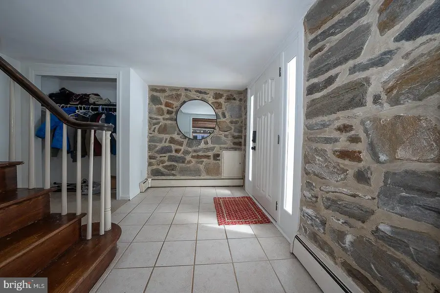 1105 Waterloo Rd, Berwyn, PA 19312 - #2