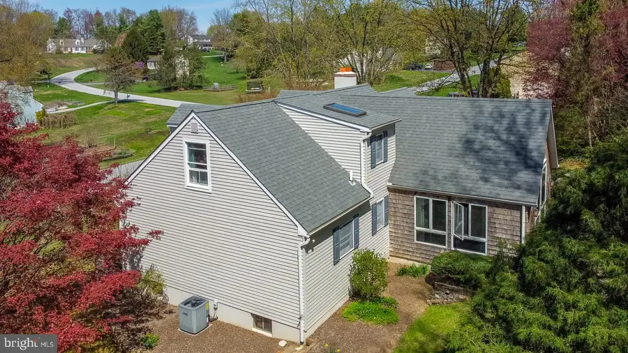 124 Columbia Dr, Coatesville, PA 19320 - #3