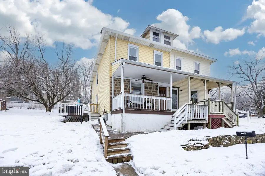 3262 Walnut St, Downingtown, PA 19335 - #2