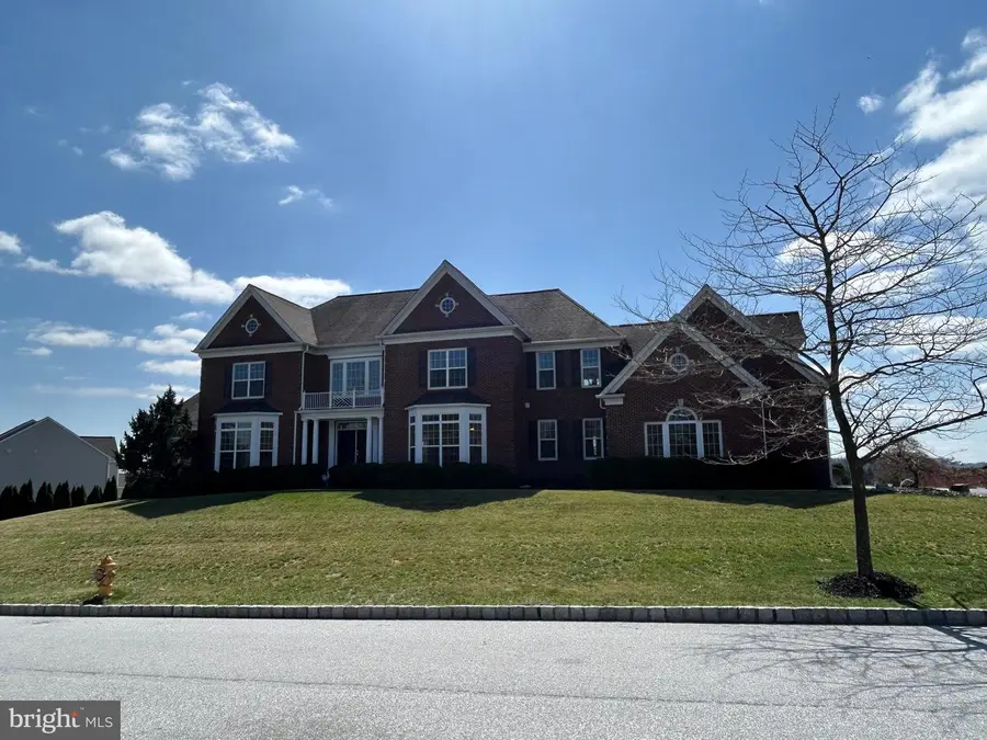 412 Mercer Dr, Downingtown, PA 19335 - #2