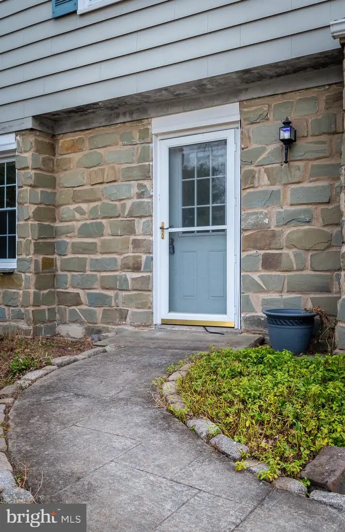 2126 Robin Ln, Pottstown, PA 19465 - #3