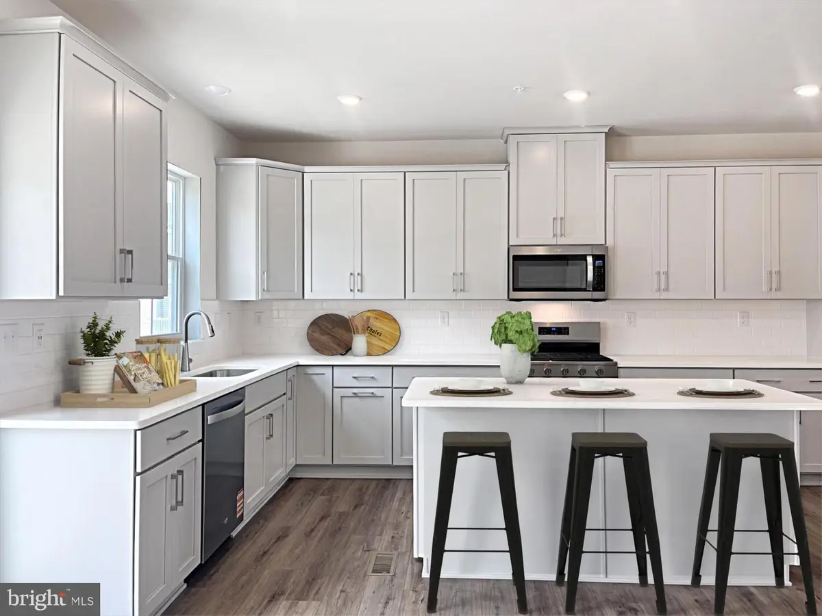 202 Bronze St, Phoenixville, PA 19460 - #1