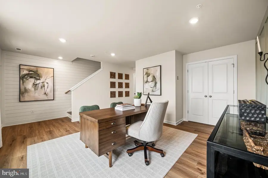 202 Bronze St, Phoenixville, PA 19460 - #2