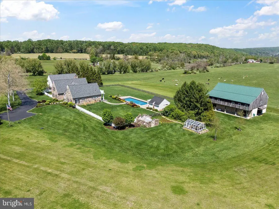 182 Trythall Rd, Elverson, PA 19520 - #3