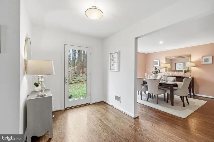 634 Twin Bridge Dr, Wayne, PA 19087 - #3