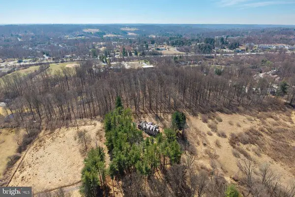 1004 Garrett Rd, NEWTOWN SQUARE, PA 19073