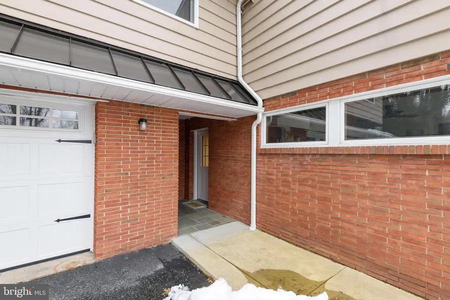 166 Rosehill Ave, West Grove, PA 19390 - #2