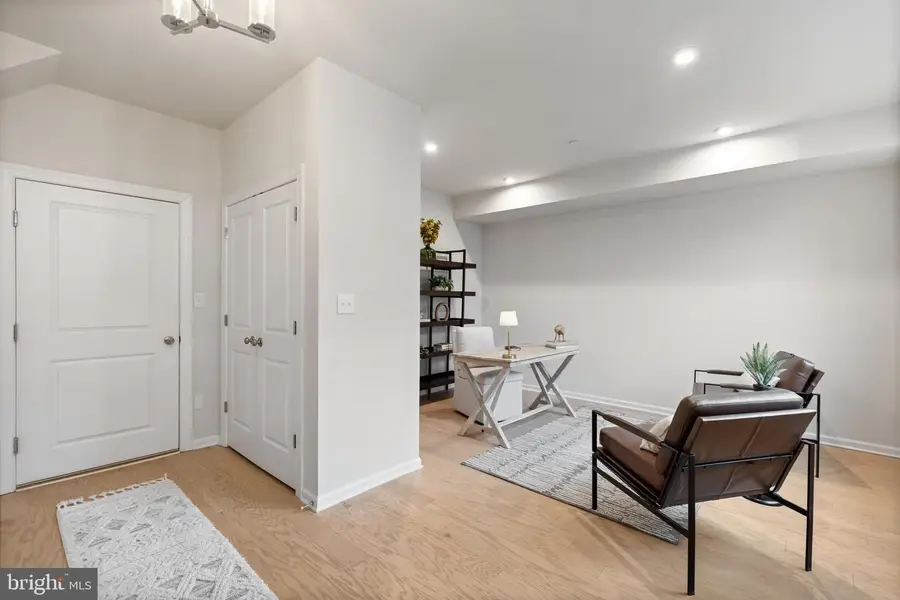 609 Burcham St, Phoenixville, PA 19460 - #3