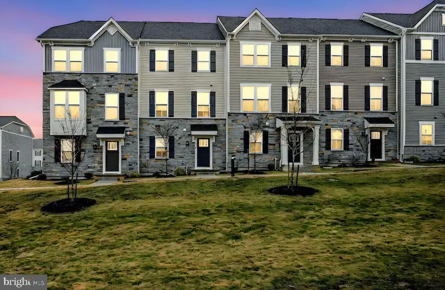 419 Paper Bark Sq, Downingtown, PA 19335 - #1