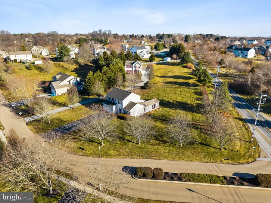 4 Mckean Cir, West Grove, PA 19390 - #3