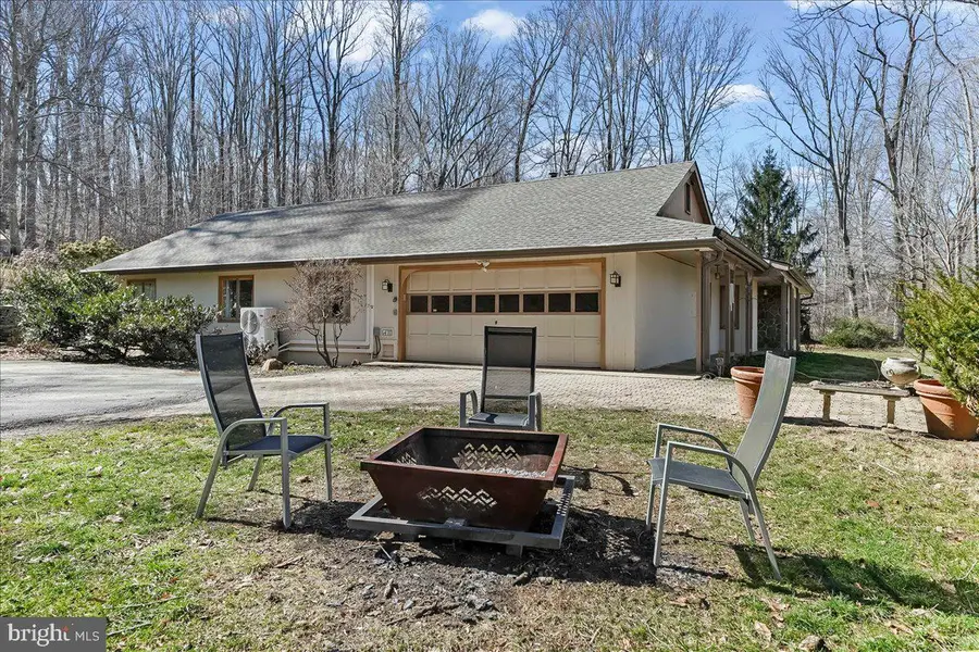 310 Woodview Rd, West Grove, PA 19390 - #2