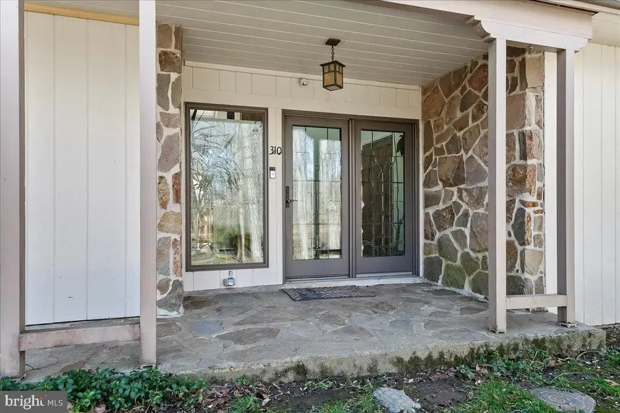 310 Woodview Rd, West Grove, PA 19390 - #3