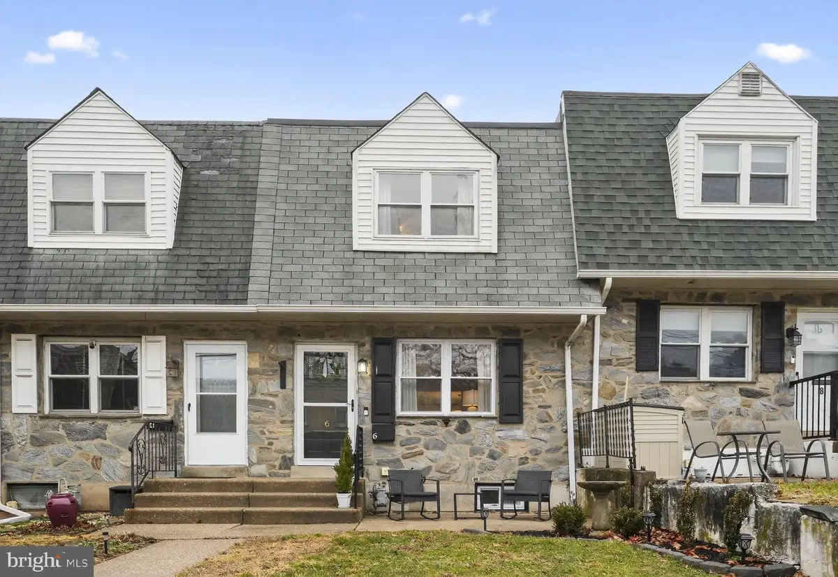 6 Franklin Ave, Phoenixville, PA 19460 - #1