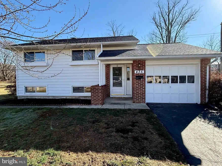 435 Chesterfield Dr, Downingtown, PA 19335 - #2