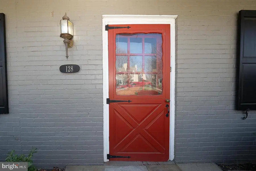 128 Homestead Rd, Wayne, PA 19087 - #2