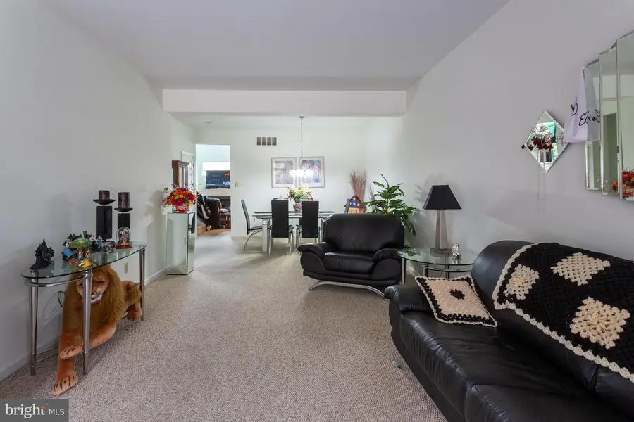 105 Yorktown Ct, Malvern, PA 19355 - #3