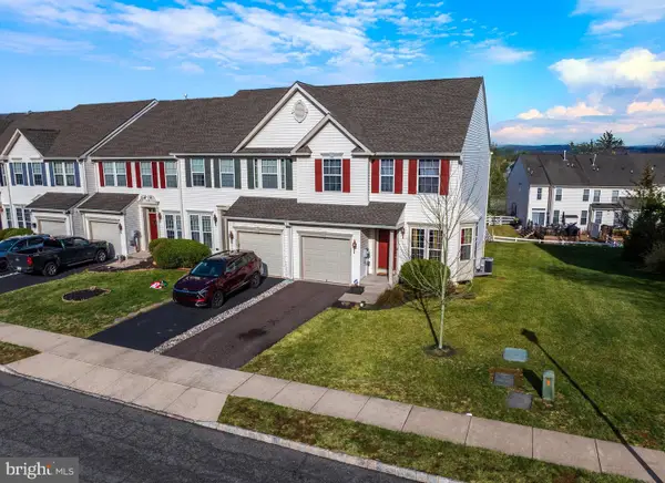 217 S Savanna Dr, POTTSTOWN, PA 19465