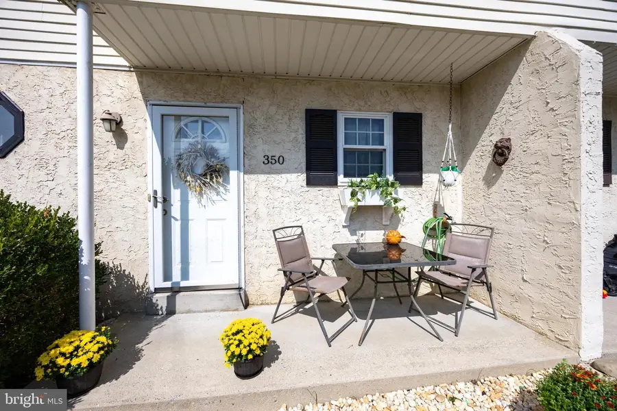 350 Carlyn Ct, Downingtown, PA 19335 - #2