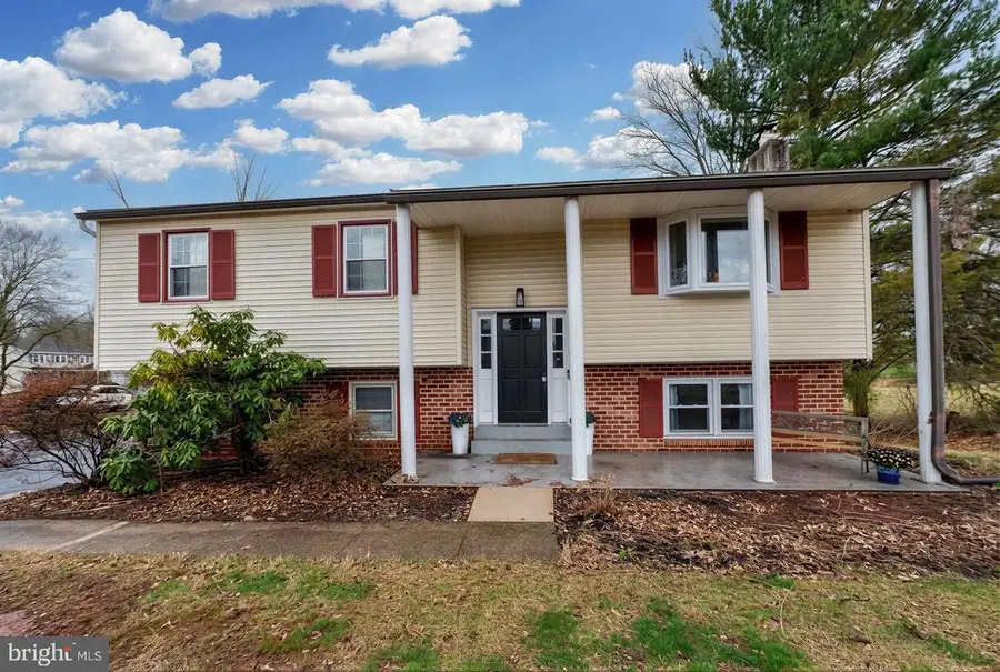 1227 Grandview Cir, Pottstown, PA 19465 - #2