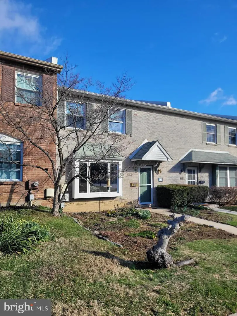 430 Carmarthen Ct, Exton, PA 19341 - #1