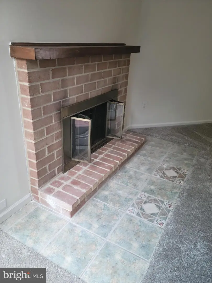 430 Carmarthen Ct, Exton, PA 19341 - #3