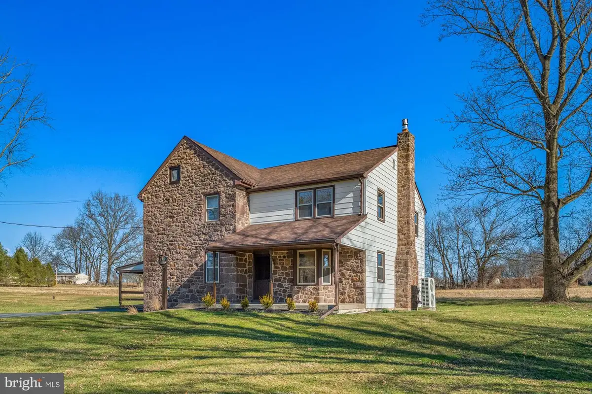 527 Bethel Church Rd, Spring City, PA 19475 - #1