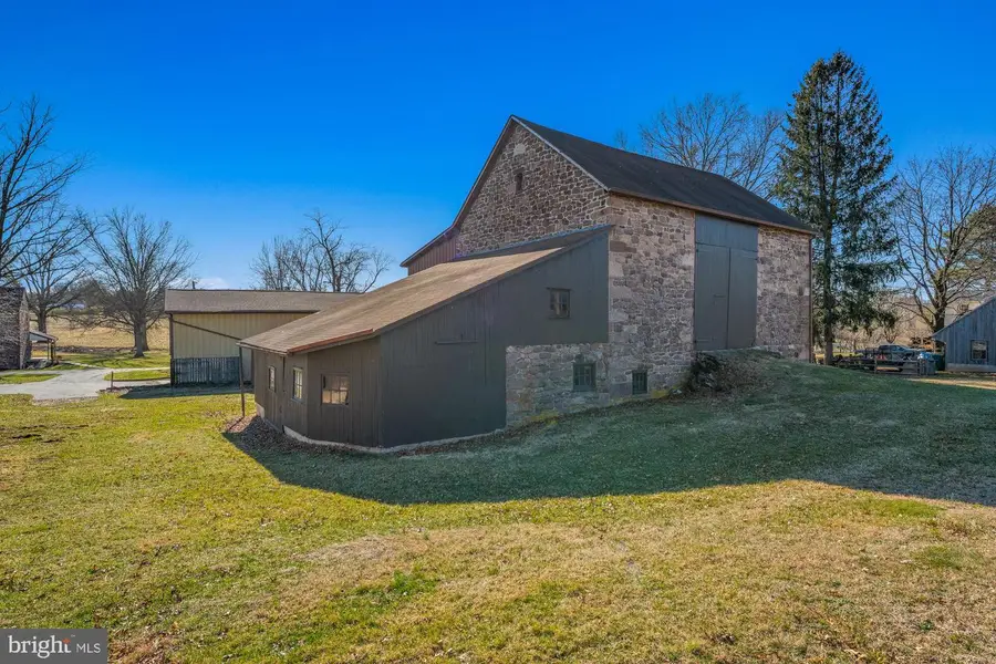 527 Bethel Church Rd, Spring City, PA 19475 - #2