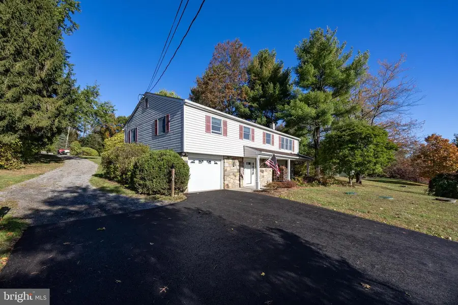 797 Ebelhare Rd, Pottstown, PA 19465 - #2