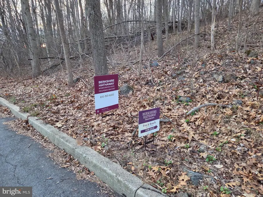 7 Winston Ct, Coatesville, PA 19320 - #2