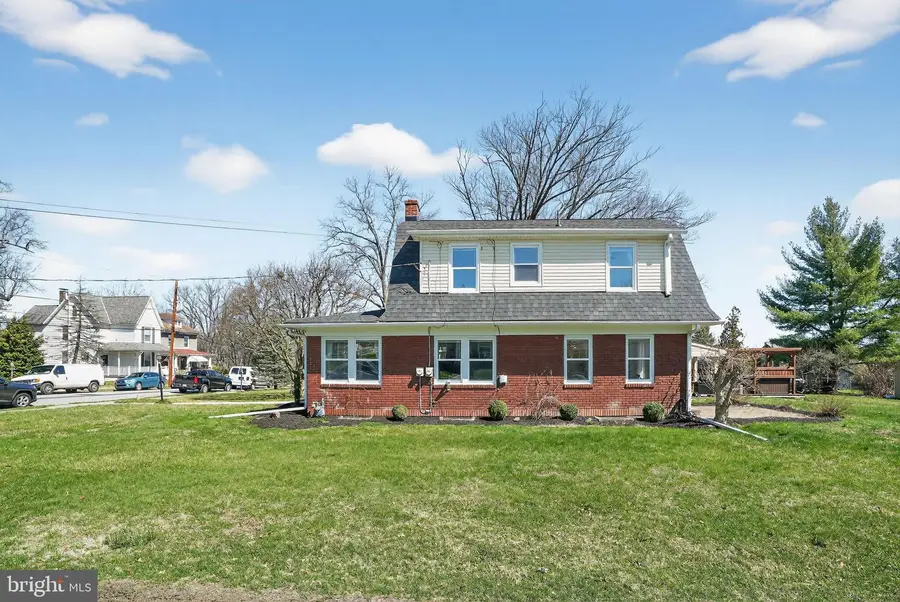 424 Arch St, Spring City, PA 19475 - #3