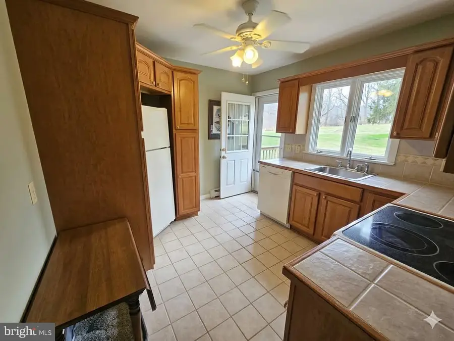 1817 Little Conestoga Rd, Elverson, PA 19520 - #3