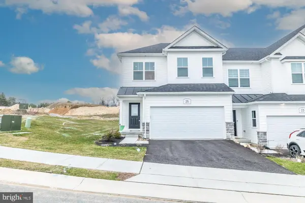 25 Valley Oak Rd, GLENMOORE, PA 19343