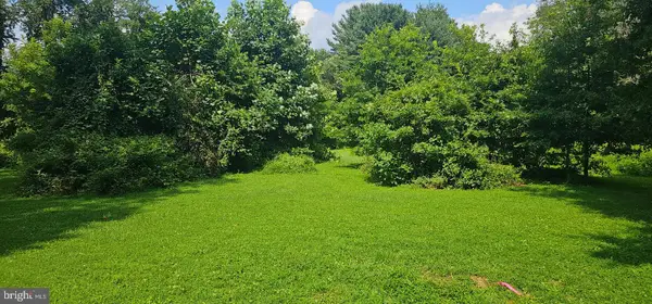 15 E Mount Vernon St, OXFORD, PA 19363